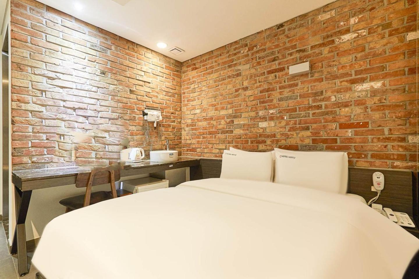 Hertz Hotel Seoul Exterior photo